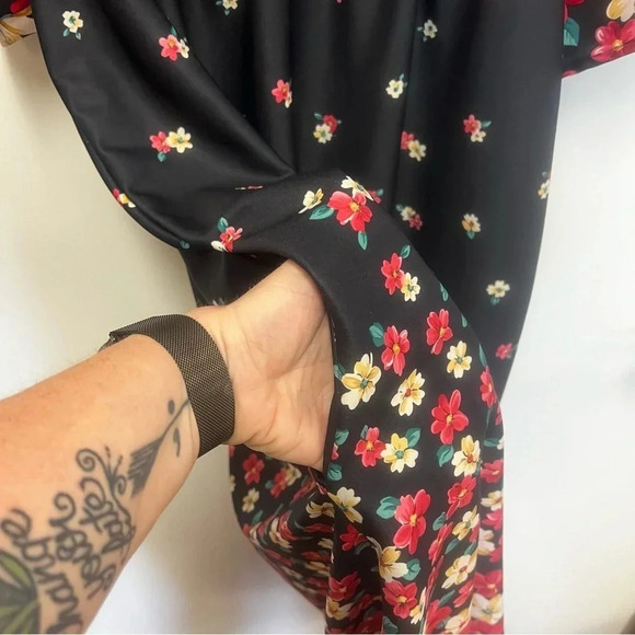 VINTAGE Granada Short Sleeve Floral Nightgown pockets midi length size Medium - Picture 4 of 6